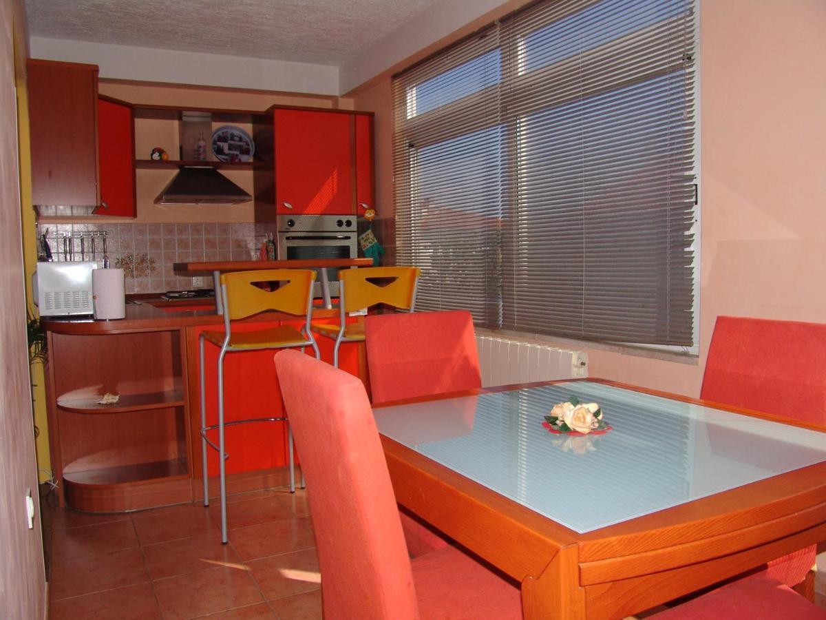 Apartments Bozica Кърк Екстериор снимка