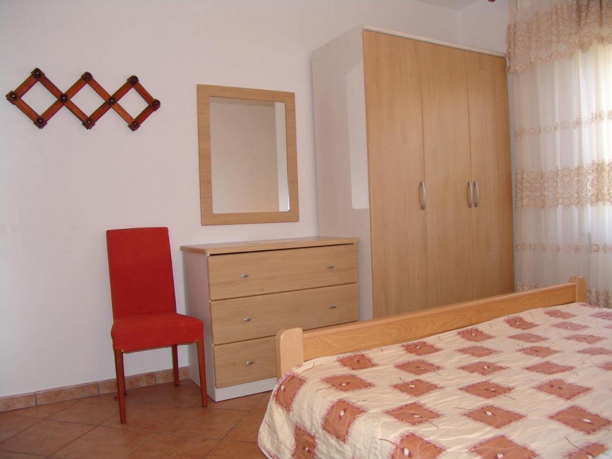 Apartments Bozica Кърк Екстериор снимка