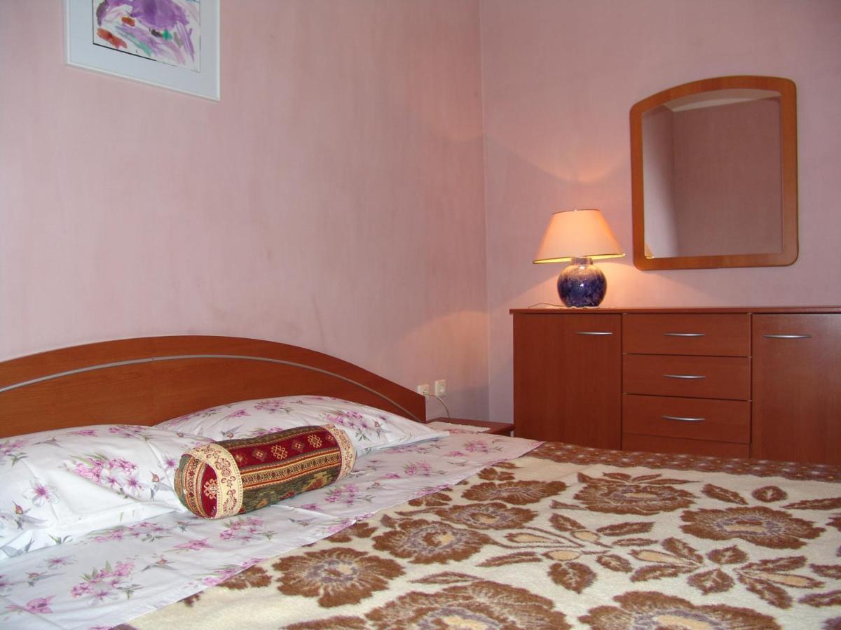 Apartments Bozica Кърк Екстериор снимка